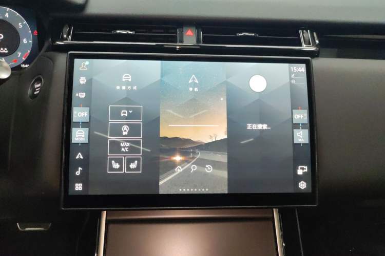 Used Land Rover Range Velar 2024 Dynamic SE Audio And AC Panel