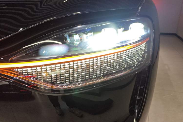 Used Hima AITO M9 2024 Range-Extended Ultra Version 52 kWh 5-Seater Model
