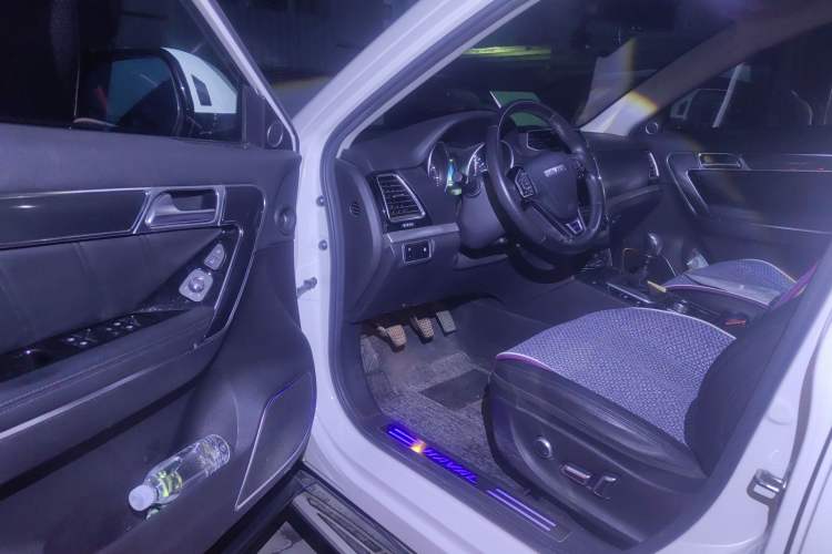 Used Haval H6 Coupe 2015 Blue-Label 2.0T Manual Two-Wheel Drive Prestige Model
