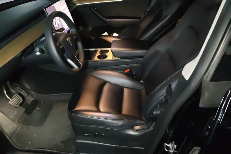 Used Tesla Model Y 2022 Rear-Wheel-Drive Version