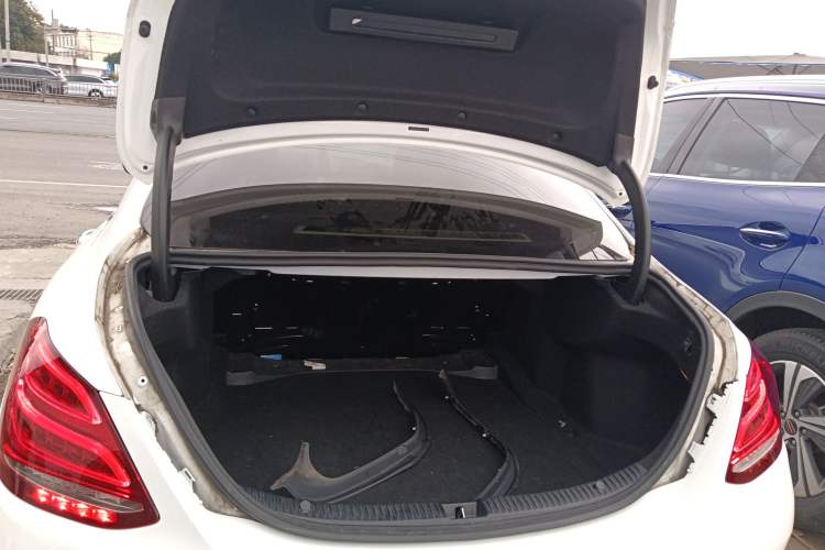 Used Mercedes-Benz C-Class 2018 C 180 L Fashion Edition Sport Version
