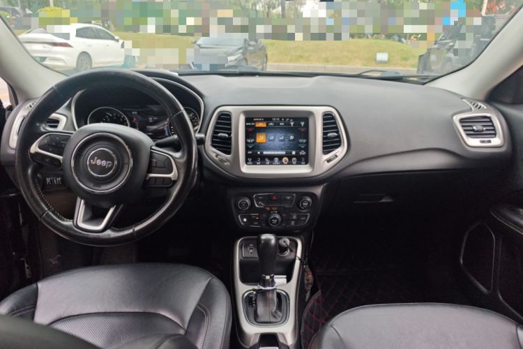 Used Jeep Compass 2017 200T Automatic Family Edition
