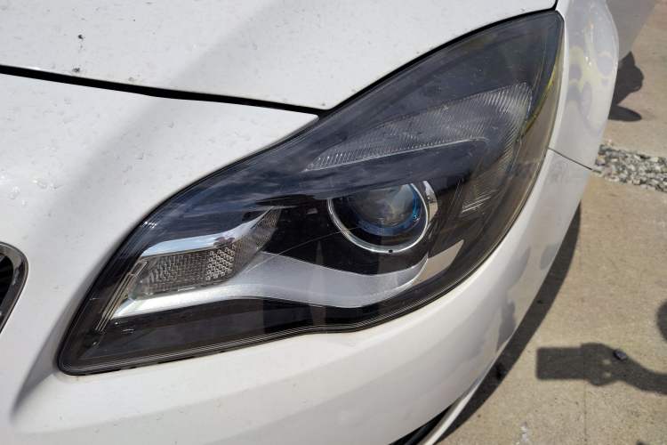 Used Buick Regal 2015 1.6T Elite Tech Model Left Front Headlight