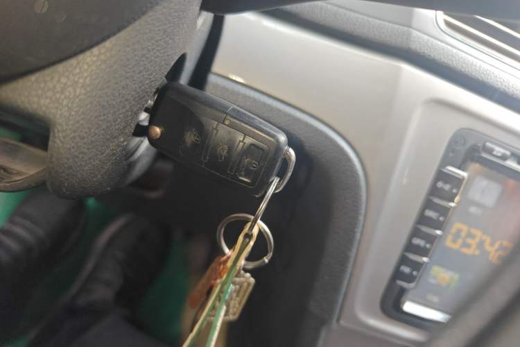 Used Volkswagen Lavida 2013 1.6L Manual Fashion Edition Vehicle Key