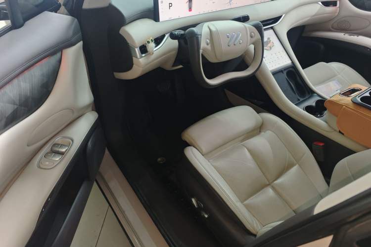 Used IM LS6 2023 Max Standard Edition