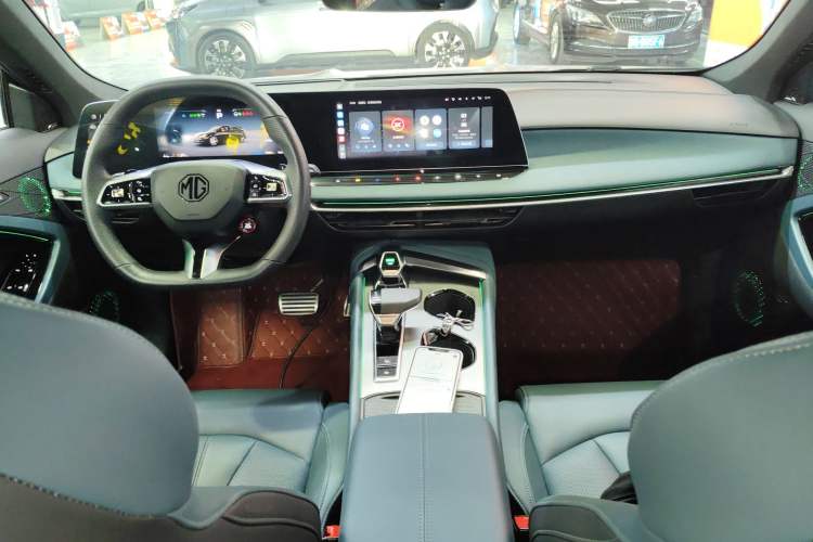 Used MG 7 2023 2.0T Automatic Trophy+ Ignition Glory Edition
