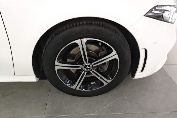 Used Mercedes-Benz A-Class 2022 Revised Version A 200 L Sport Sedan Fashionable Style