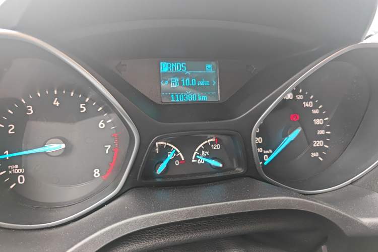 Used Ford Kuga 2017 EcoBoost 180 Two-Wheel-Drive Platinum Edition Odometer Close Up