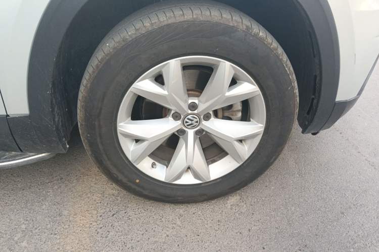 Used Volkswagen Teramont 2019 380TSI Four-Wheel Drive Comfort Edition China VI Standard Right Front Wheel Hub