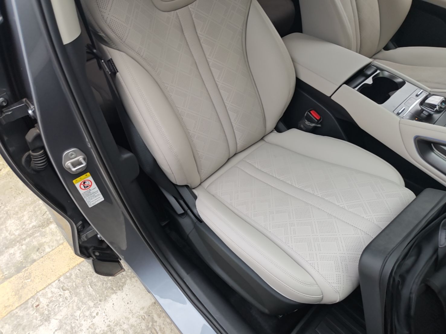 BYD Yuan UP 2024 401 km Active Version — снимка 19