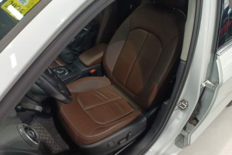 Used Audi A3 2014 Limousine 35 TFSI Automatic Comfort Model
