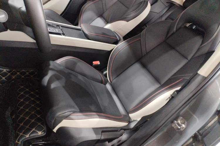 Used Lynk & Co 02 2019 1.5T DCT Two-Wheel Drive Zhaoban Version China VI Standard