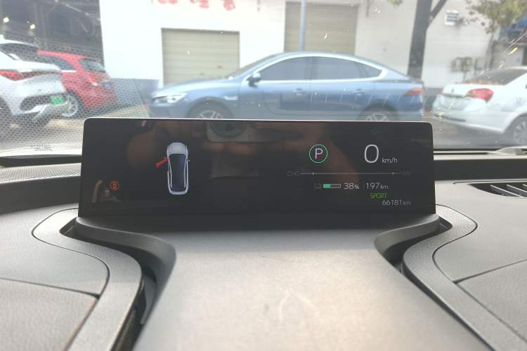 Used Toyota bZ3 2024 517 km Elite PRO Instrument Cluster