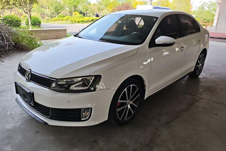 Used Volkswagen Sagitar 2013 2.0 TSI GLI