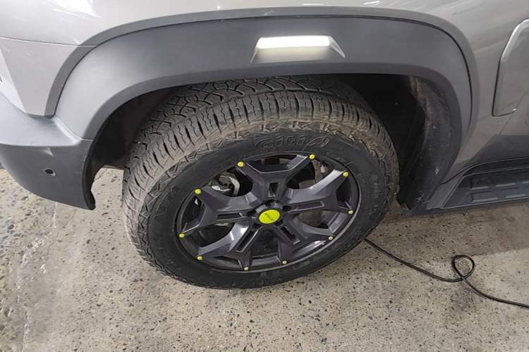 Used JETOUR Traveler 2023 2.0T All-Wheel Drive CrossPRO+ Left Front Wheel Hub