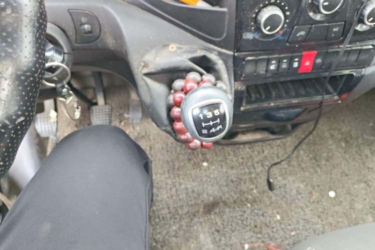 Used Iveco Eurocargo 2018 2.3T Short-Wheelbase Low-Roof Multi-Purpose Van with Side Sliding Door F1A