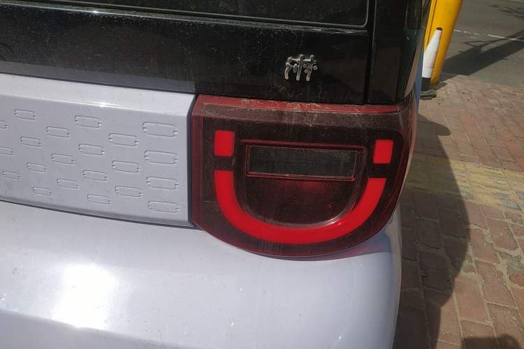 Used Chery QQ Ice Cream 2022 120km Conical Shape Lithium Iron Phosphate
