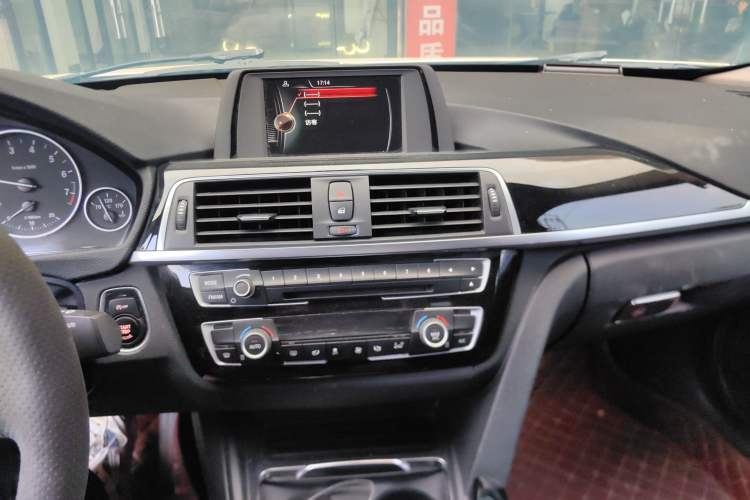 Used BMW 3 Series 2017 318i Fashion Model