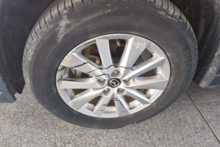 Used Mazda CX-5 2015 2.0L Automatic Two-Wheel Drive Urban Version Left Front Wheel Hub