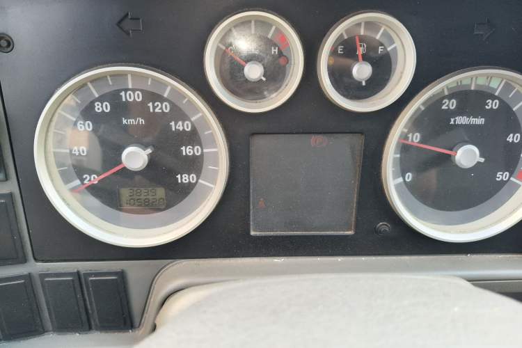 Used Iveco Daily 2014 2.5T-A35 NJ6484ACM47Z4