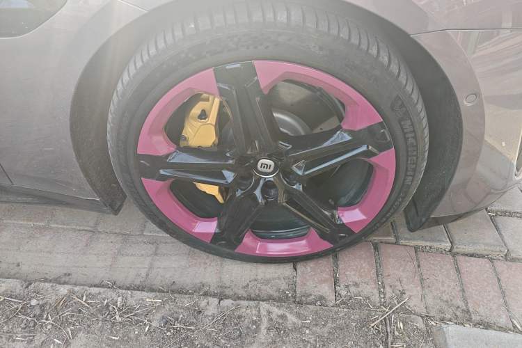 Used Xiaomi Auto SU7 2024 Four-Wheel Drive Ultra-Long Range Advanced Intelligent Driving Max Edition Right Front Wheel Hub