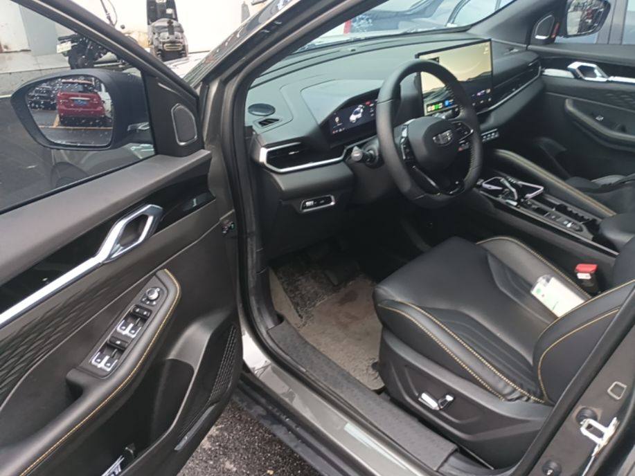 Geely Auto Coolray 2025 Bin Yue L 1.5T DCT Starlight Edition — снимка 20