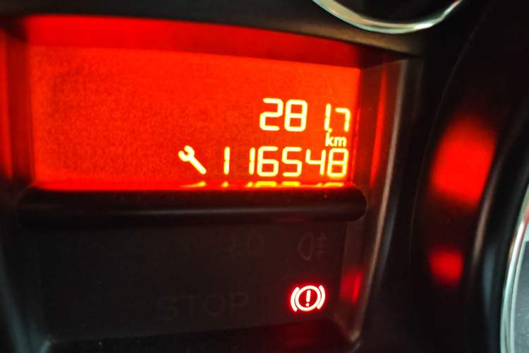 Used Peugeot 308 2013 1.6L Manual YouShang Model Odometer Close Up