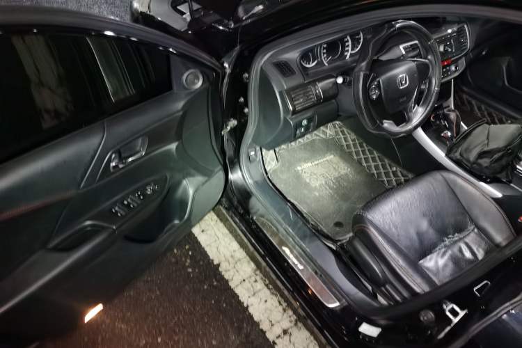 Used Honda Accord 2015 2.0L LX Comfort Edition