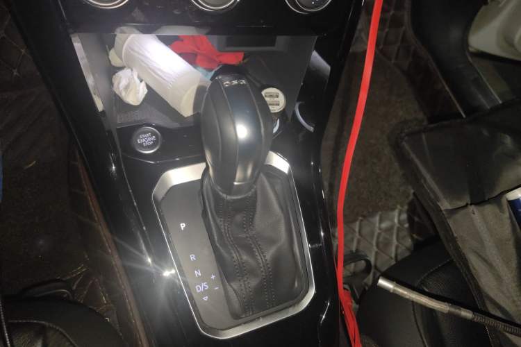 Used Volkswagen T-ROC 2019 280TSI DSG Two-Wheel Drive Comfort Version China VI Standard