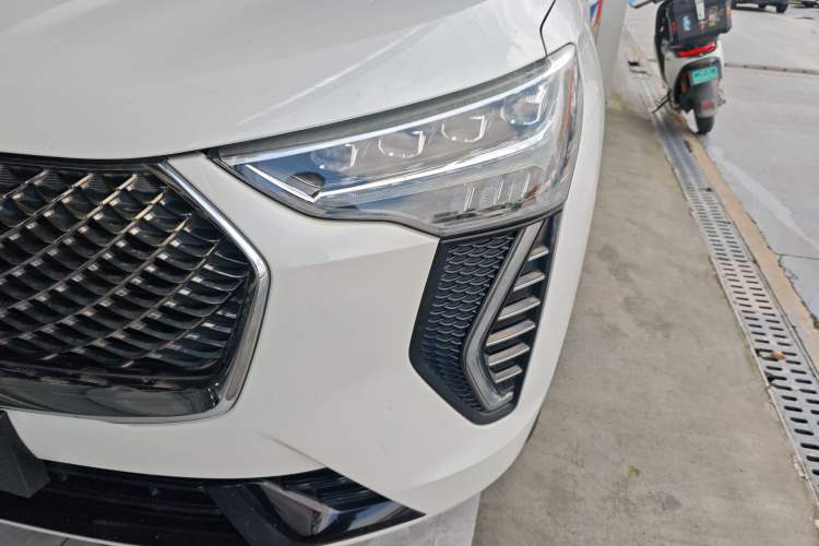 Used Haval JOLION 2021 1.5T Automatic Grand Three-Volume Version Left Front Headlight