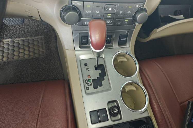 Used Toyota Highlander 2011 2.7L Two-Wheel Drive 7-Seater Luxury Navigation Edition