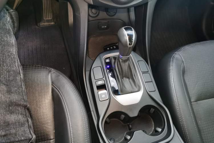 Used Hyundai Santa Fe 2013 2.4L Automatic Two-Wheel Drive Smart Version