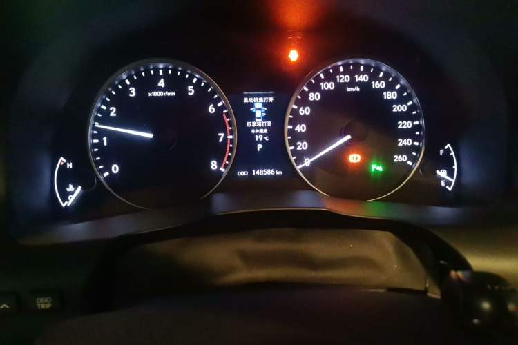 Used Lexus ES 2013 250 Elite Edition Odometer Close Up