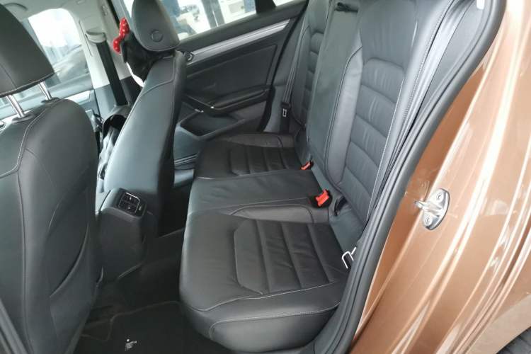 Used Volkswagen Lamando 2015 280TSI DSG Comfort Edition Left Rear Seat