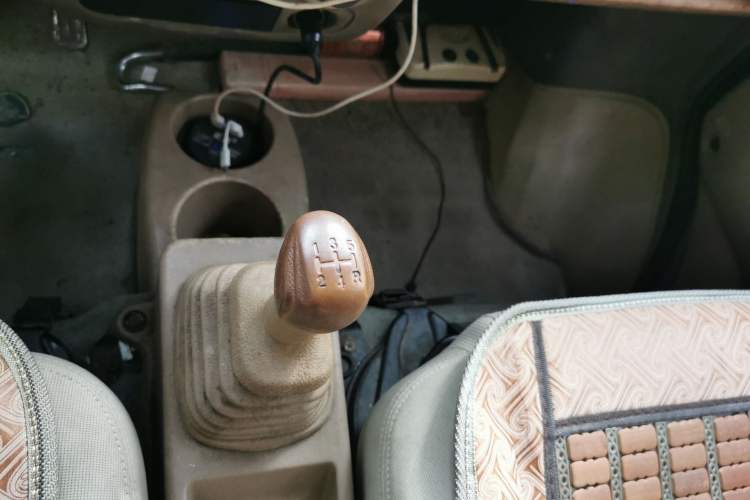 Used Dongfeng Xiaokang V27 2011 1.3L Standard Version BG13-20
