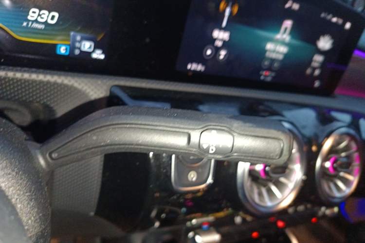 Used Mercedes-Benz A AMG 2023 AMG A 35 L 4MATIC Gear Lever