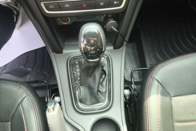Used Chery Tiggo 3 2022 Classic Value Edition 1.5T CVT Prestige Model Gear Lever