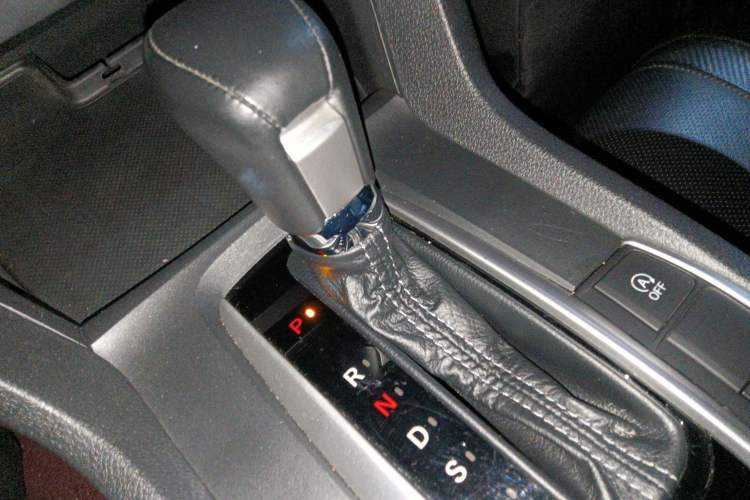 Used Honda Civic 2016 220TURBO CVT Prestige Edition
