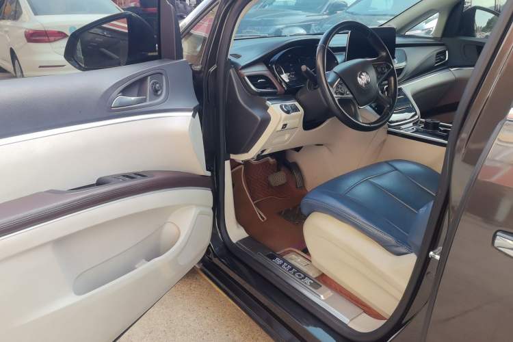 Used Buick GL8 2021 Land Cruiser Executive Class 652T Luxury Model
