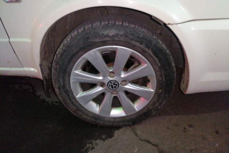 Used Volkswagen Jetta 2012 1.6L Collector's Edition Right Front Wheel Hub