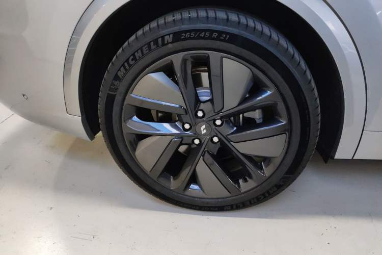 Used Li Auto L9 2022 Max model