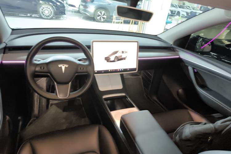 Used Tesla Model Y 2024 Rear-Wheel-Drive Version
