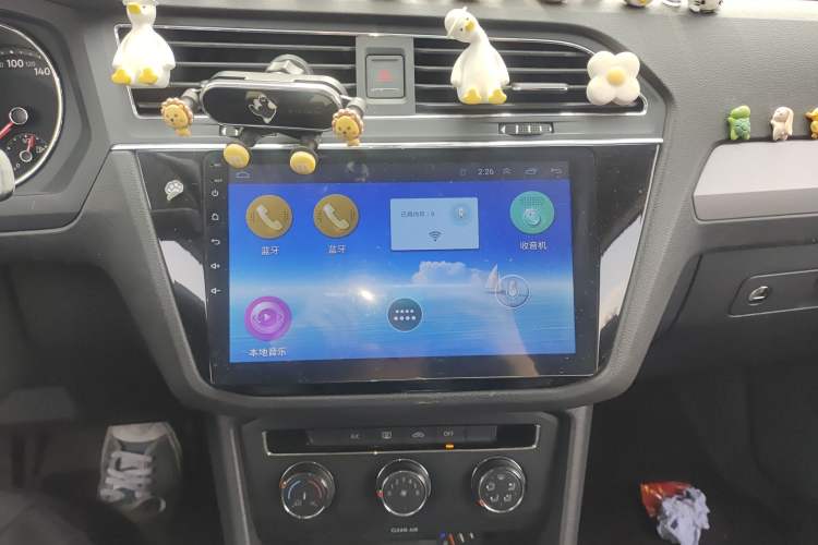 Used Volkswagen Tiguan L 2018 330TSI Automatic Two-Wheel Drive Luxury Edition Audio And AC Panel