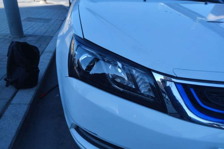 Used Geely Auto Emgrand New Energy 2016 EV Elite Model Right Front Headlight