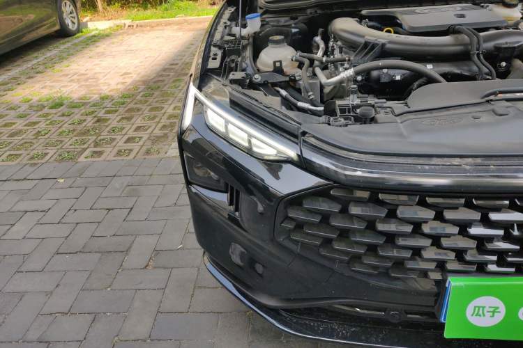 Used Ford Mondeo 2025 2.0T EcoBoost Luxury Version Right Front Headlight