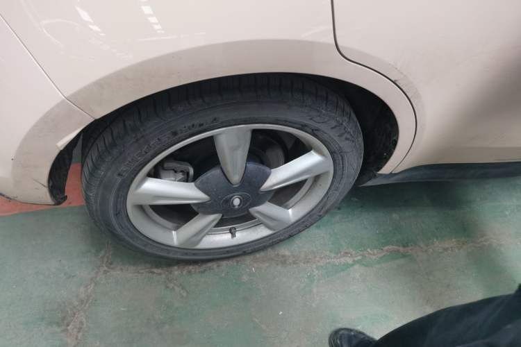 Used ORA Good Cat 2023 401 km Standard Range Prestige Version Lithium Iron Phosphate Right Rear Wheel Hub