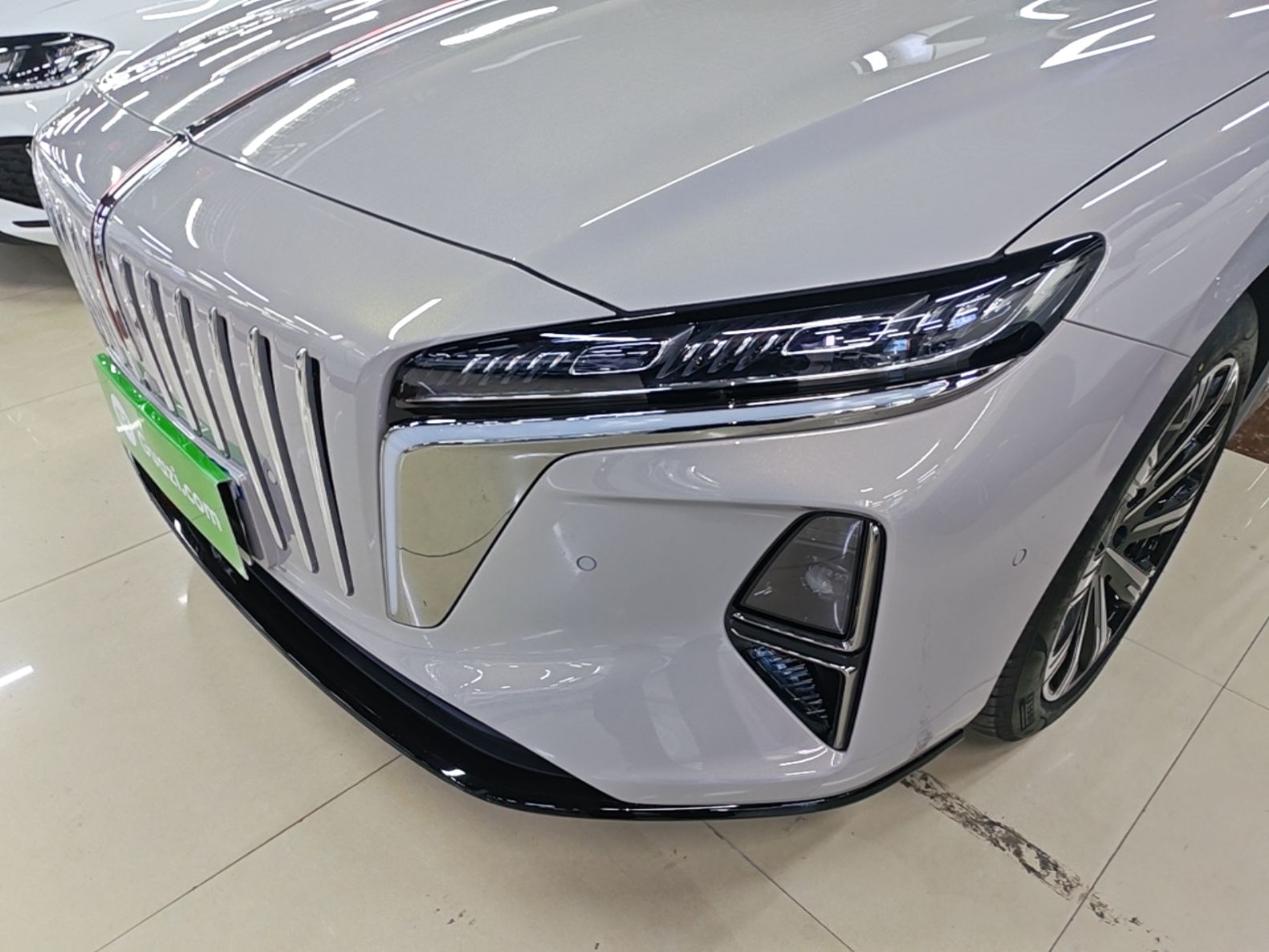 Hongqi H7 PHEV 2026 Model 210 Four-Wheel Drive Intelligent Hybrid — снимка 8