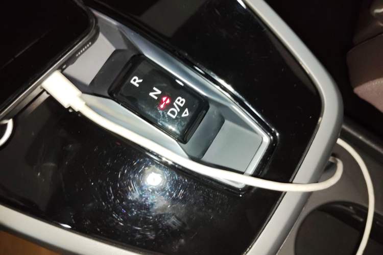 Used Audi Q5 e-tron 2023 40 e-tron Shining Edition Mecha Kit Gear Lever