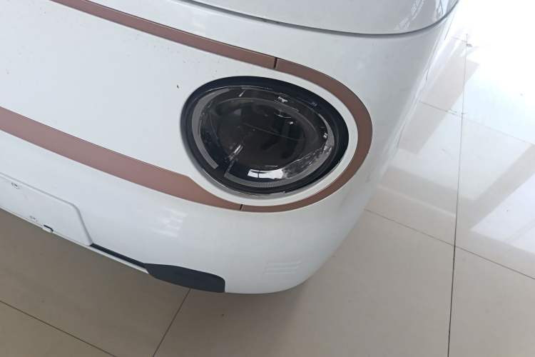 Used Geely Galaxy Panda 2024 Panda Mini 200km Endurance Bear Left Front Headlight