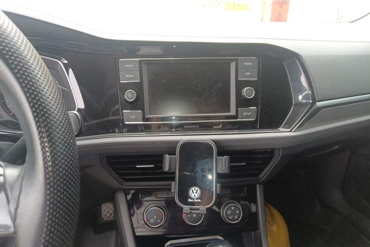 Used Volkswagen Sagitar 2019 280TSI DSG Comfort Version China V Standard Audio And AC Panel